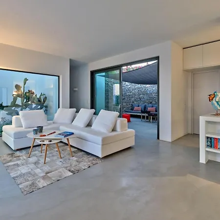 In Paros Nest Vila *