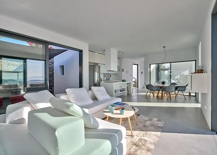 In Paros Nest Kóstos