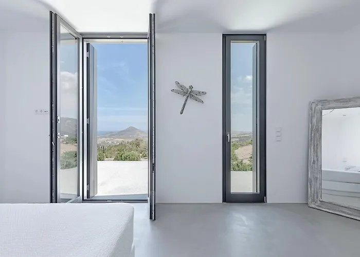 Villa In Paros Nest Kóstos