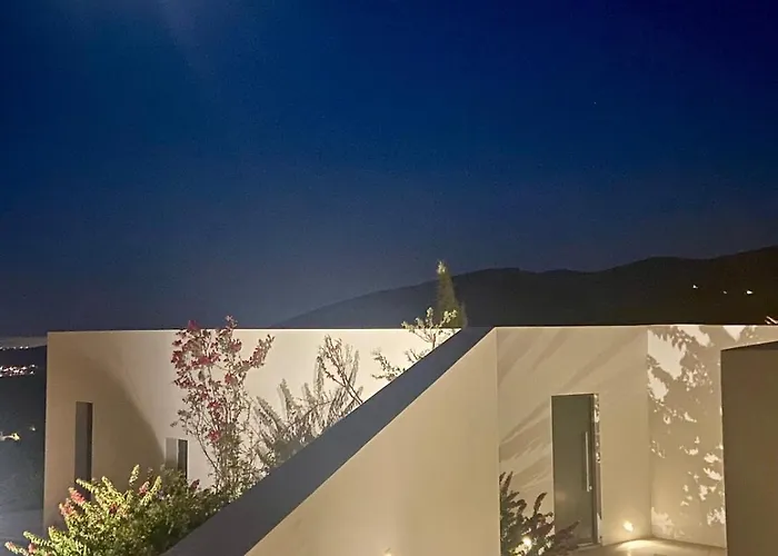 In Paros Nest Kóstos