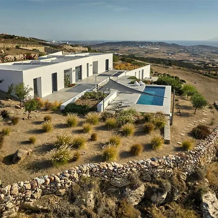 In Paros Nest