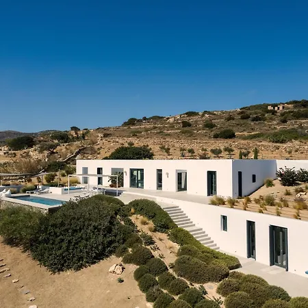 In Paros Nest